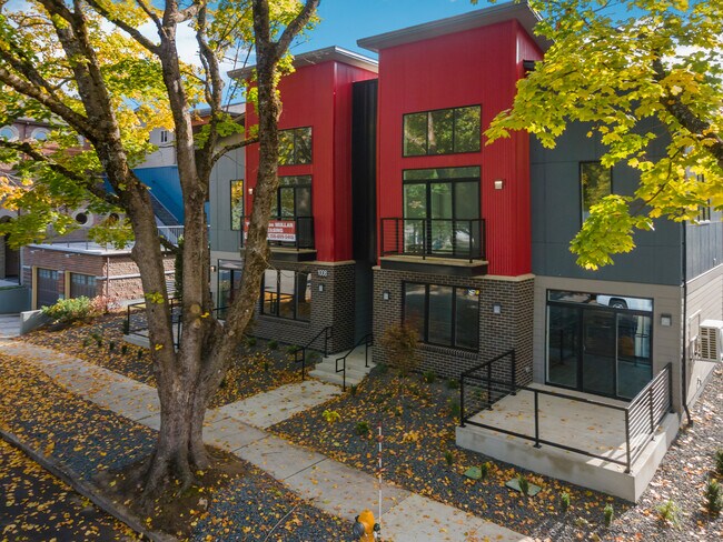 Fachada del edificio - 1008 E Mullan Ave