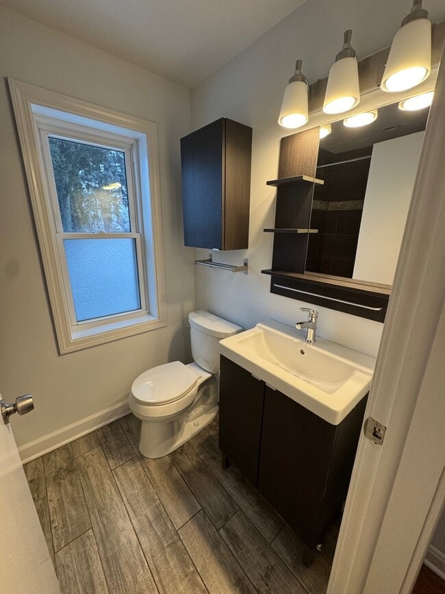 Building Photo - 1892 White St