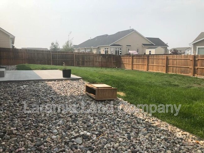 Building Photo - 1219 E Symons St