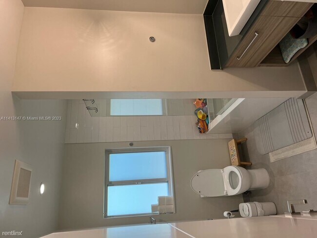 Foto del edificio - 3 br, 2 bath House - 1200 NE 92nd St