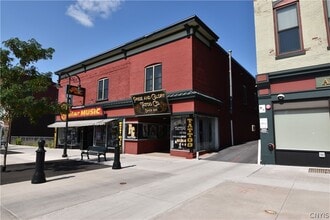Building Photo - 152 Court St