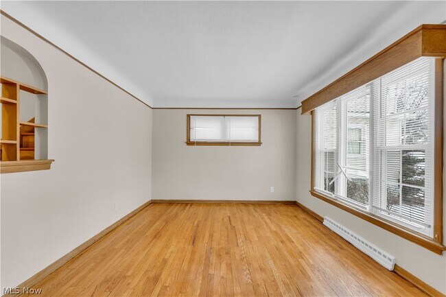 Foto del edificio - 21980 Ivan Ave