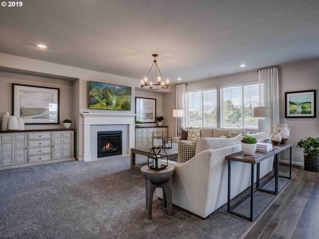 Living Room - 4124 SW Mawrcrest Ave