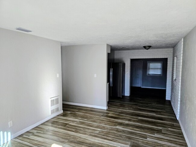 Building Photo - 1413 NW 19th Ct