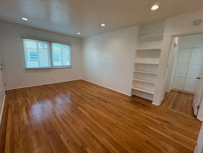 Building Photo - Exemplifying Style, Serenity & Lifestyle! ...