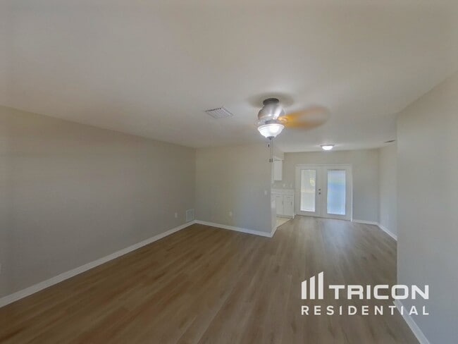Foto del edificio - 4000 Berkshire Dr