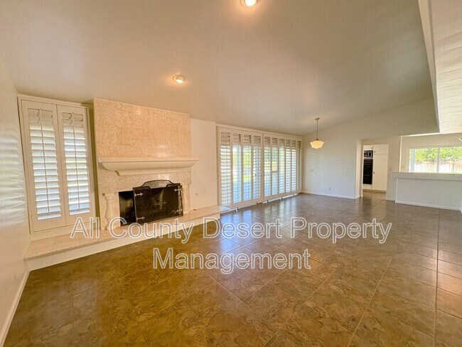 Foto del edificio - 73394 Tamarisk St