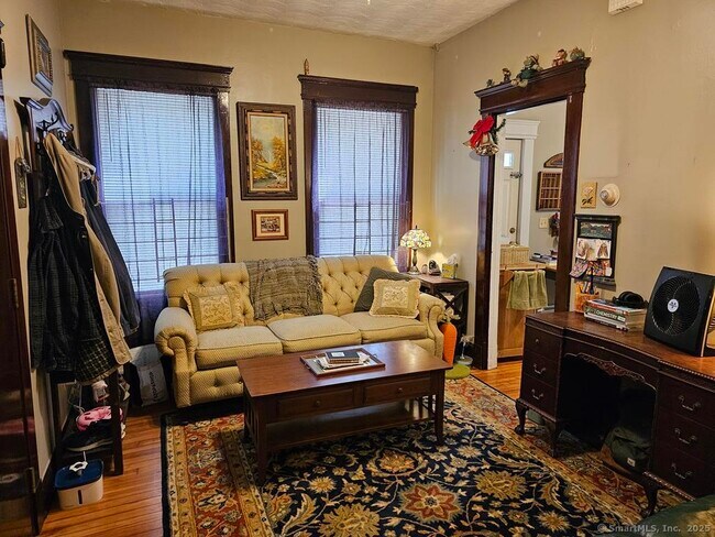 Foto del edificio - 169 Winchester Ave