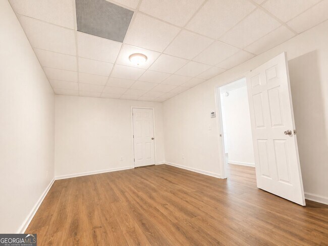 Building Photo - 1104 Driftwood Ct