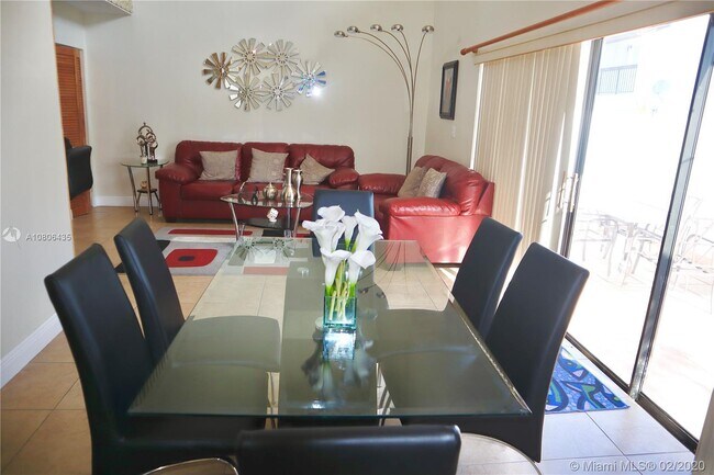 Foto del edificio - 1251 SW 124th Ct