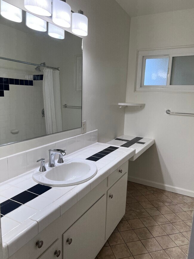 Hall Bathroom - 8400 Gulana Ave