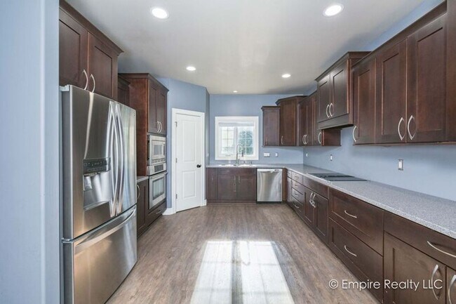 Building Photo - 3 Bed 2 Bath Single Family Home in North P...