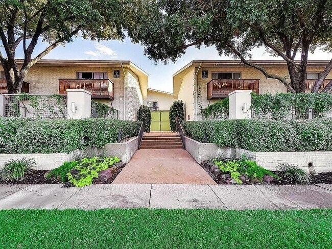 Foto del edificio - 4616 W Lovers Ln