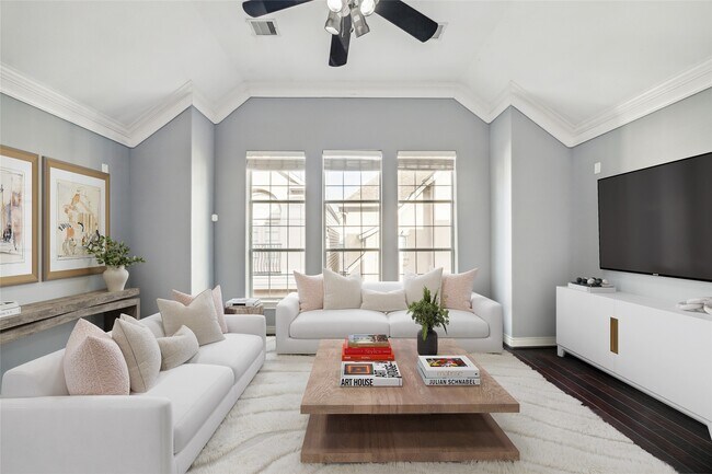 Foto del edificio - 3432 Cline St