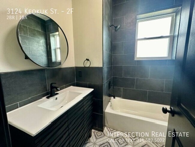 Building Photo - Gorgeous Dutchtown Duplex Updated From Top...
