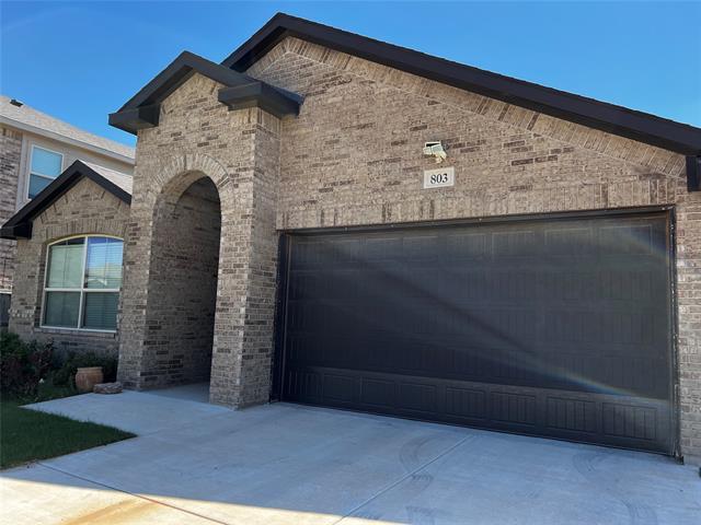 Foto principal - 803 Valor Ct