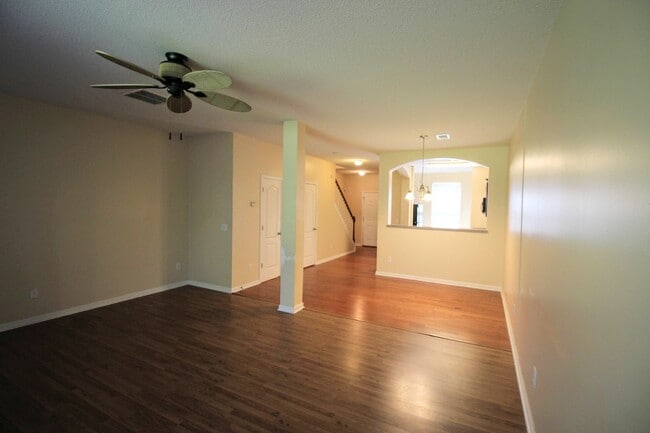 Foto del edificio - Two Story Townhome at Bayberry, Villages of East Point