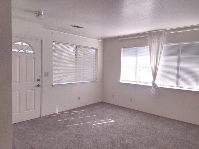 Foto del edificio - 1248 Valerian Ct