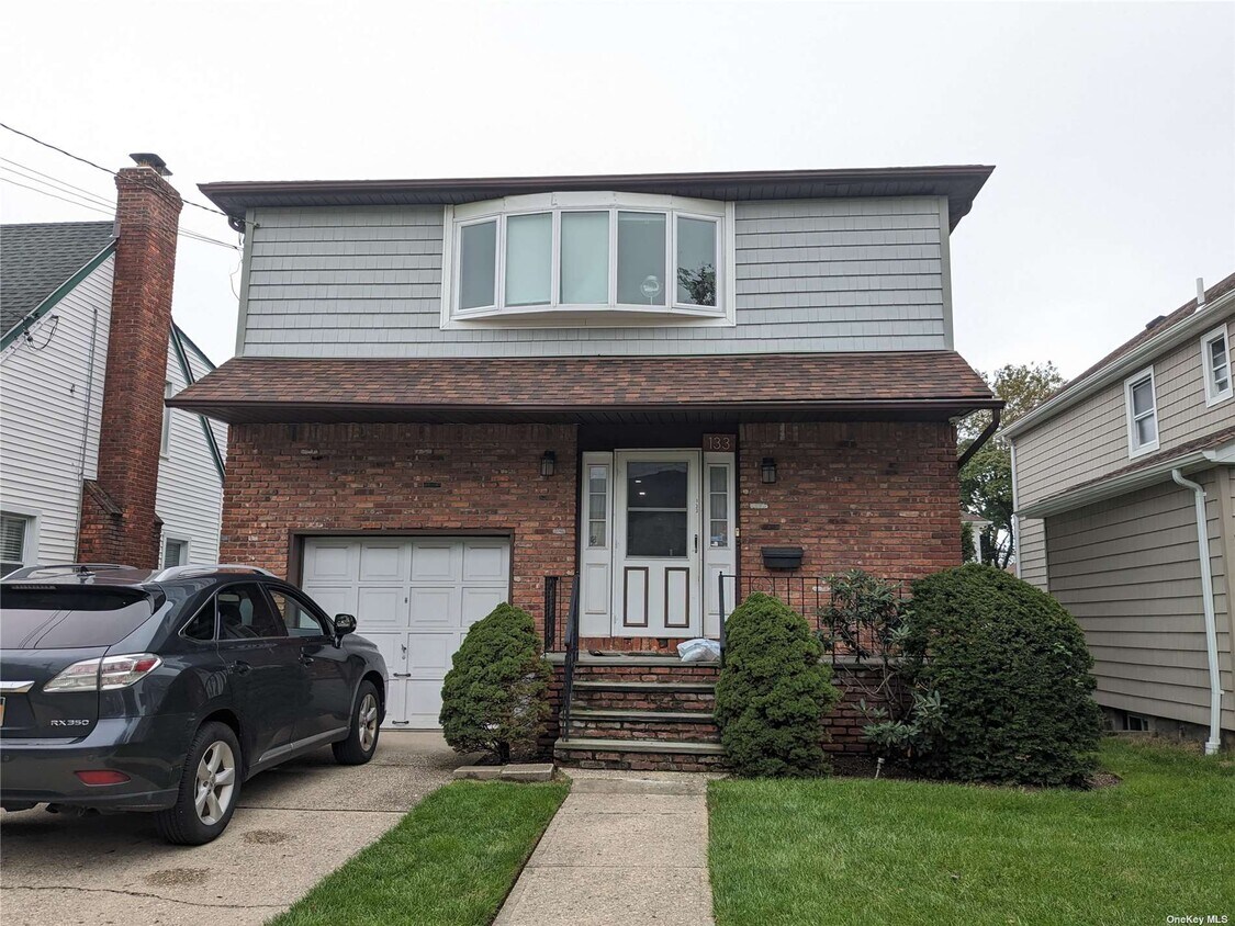 133 N 12th St, New Hyde Park, NY 11040 House Rental in New Hyde Park
