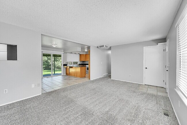 Foto del edificio - $2,675 - 4 Bed, 2 Bath Home in Aurora with...