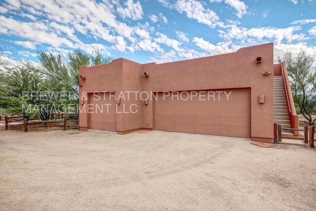 Foto del edificio - 14831 E Roy Rogers Rd