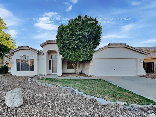 Building Photo - 482 N Falcon Dr