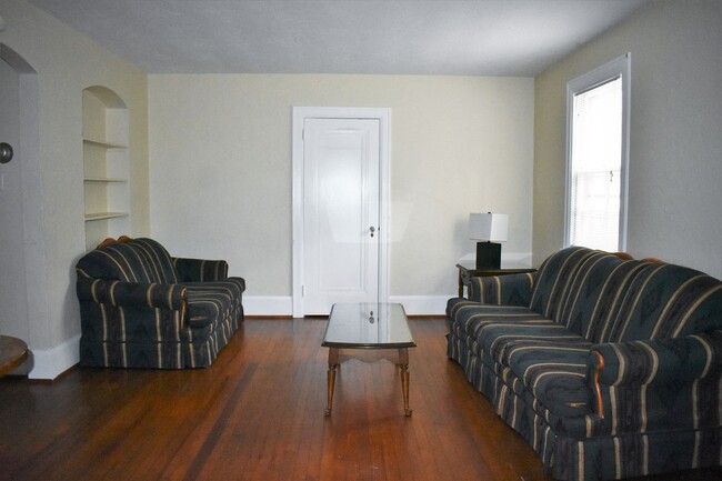 Building Photo - 716-718 Wayne