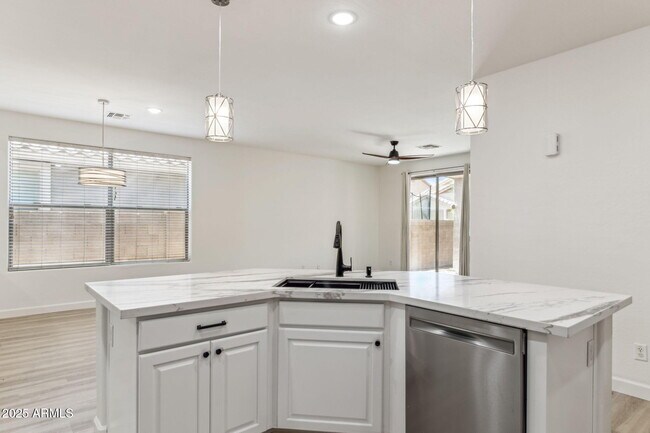 Foto del edificio - 35314 N 31st Ave