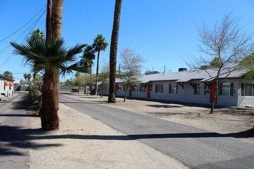 Foto del edificio - One Bed One Bath Centrally Located