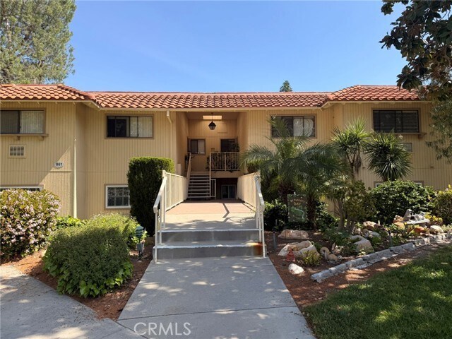 Building Photo - 861 Ronda Mendoza