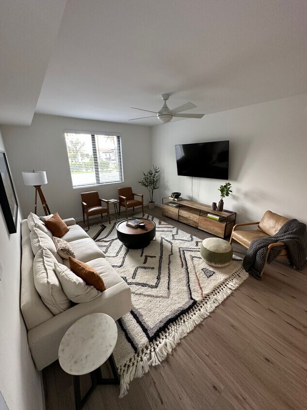 Foto principal - 7230 W 2nd Ln