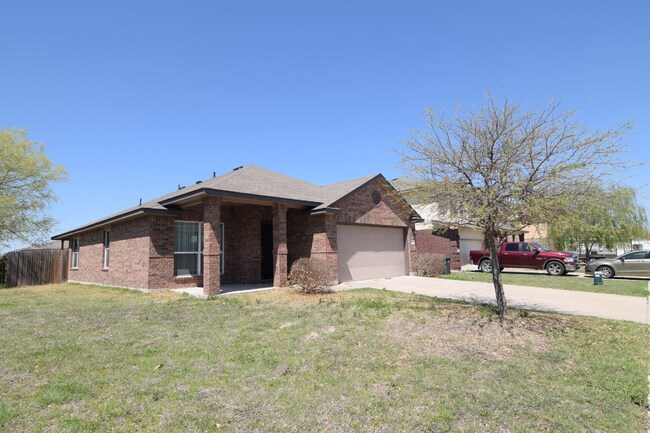 Foto del edificio - 5401 Frisco Dr