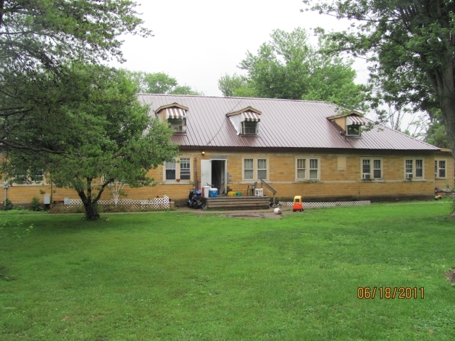 Primary Photo - 1864 Shady Ln