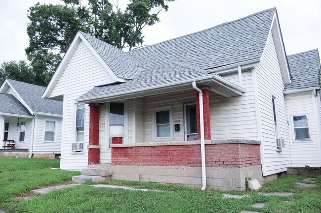 Foto del edificio - 1020 W Kirkwood Ave