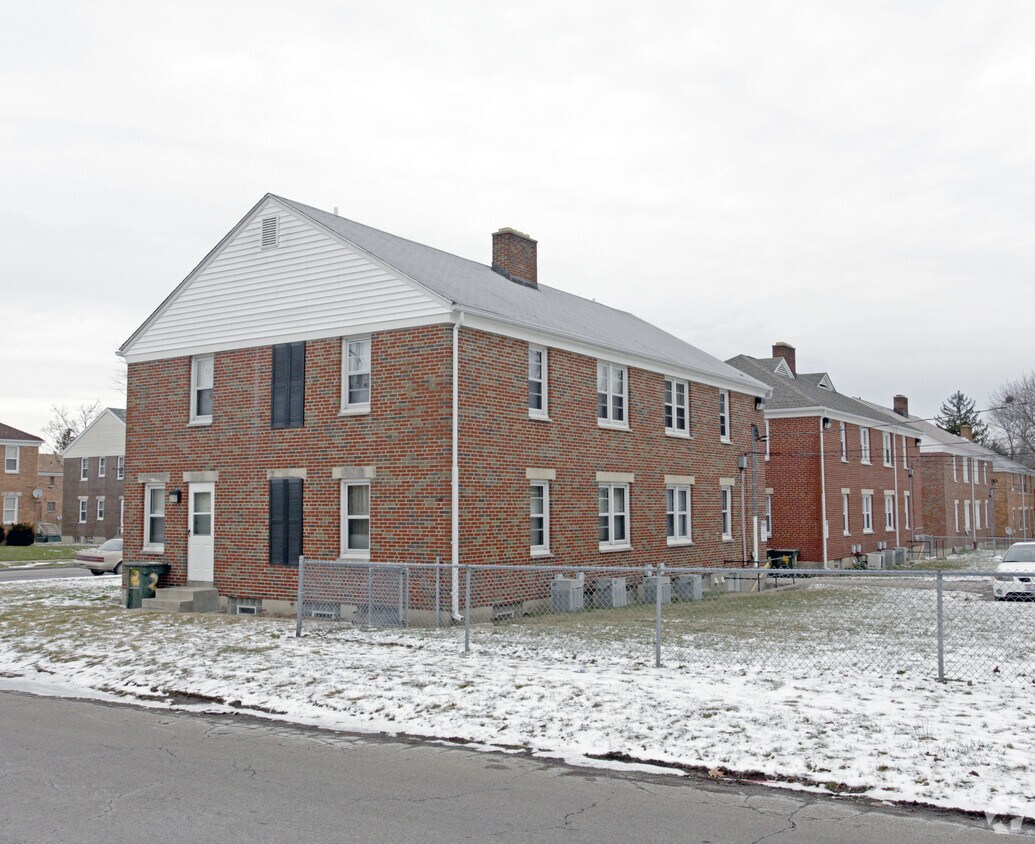 Building Photo - 404-410 E Bruce Ave