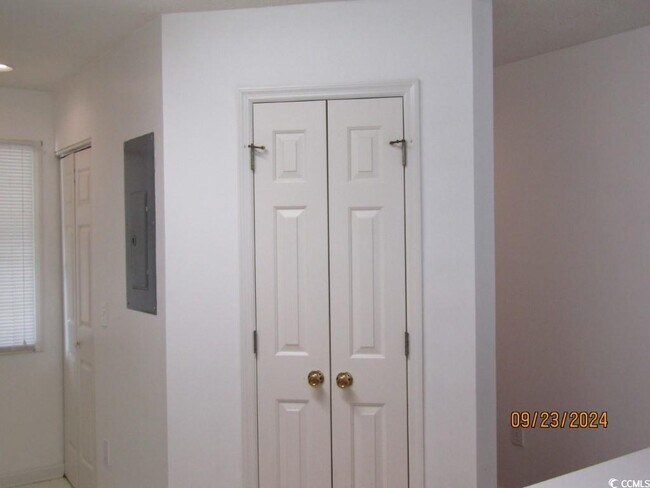 Building Photo - 619 Tupelo Ln
