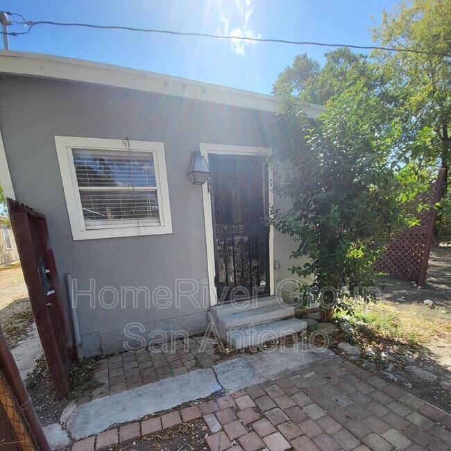 2443 W Huisache Ave, San Antonio, TX 78228 House Rental in San