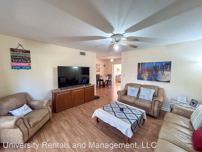 Building Photo - 4 br, 2 bath House - 610 NW 34th Dr