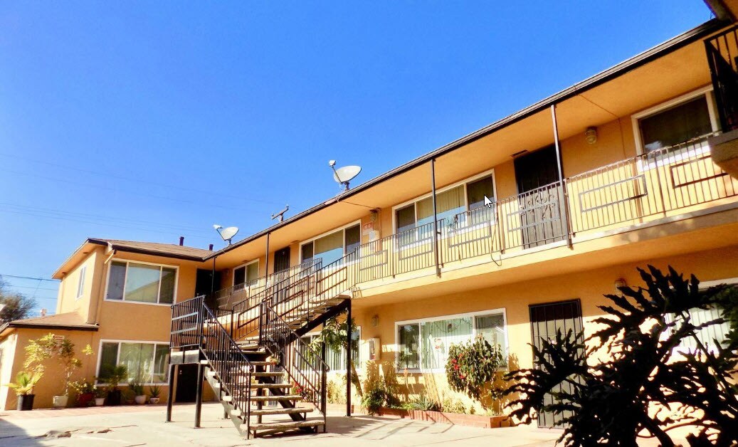 Primary Photo - 6765 Orizaba Ave