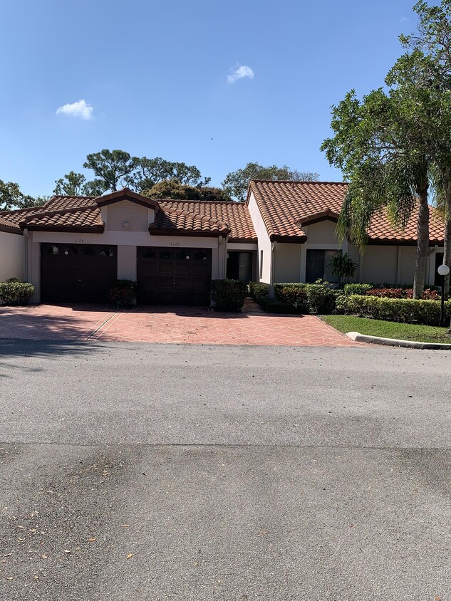 Primary Photo - 6128 Kings Gate Cir