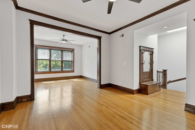 Foto del edificio - 3753 N Southport Ave