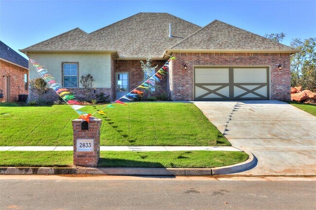 Building Photo - 2833 Tranquilo Ln