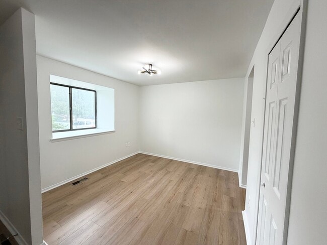 Building Photo - 7038 Knighthood Ln