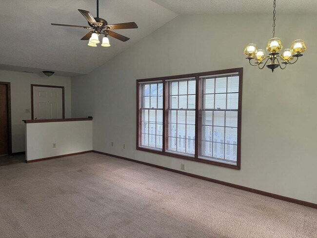 Foto del edificio - Nice 2 bedroom 2 bath duplex