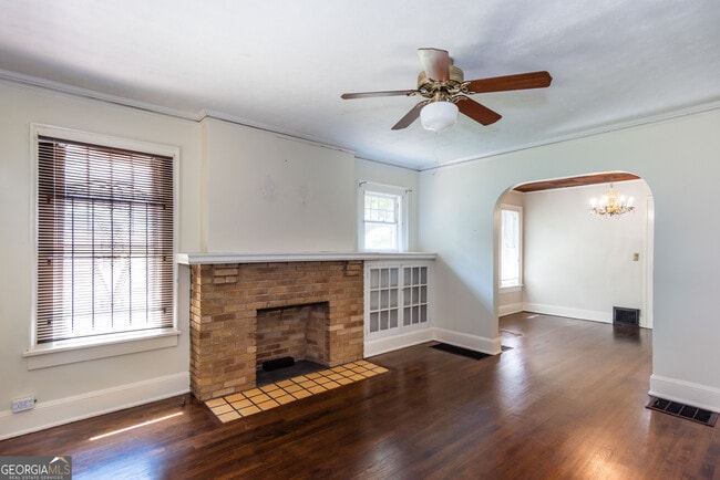 Building Photo - 1766 W Forrest Ave