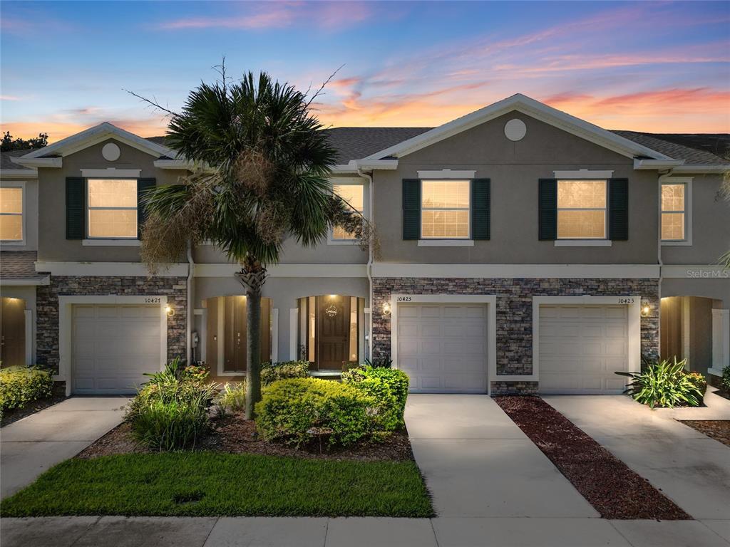 Foto principal - 10425 Red Carpet Ct