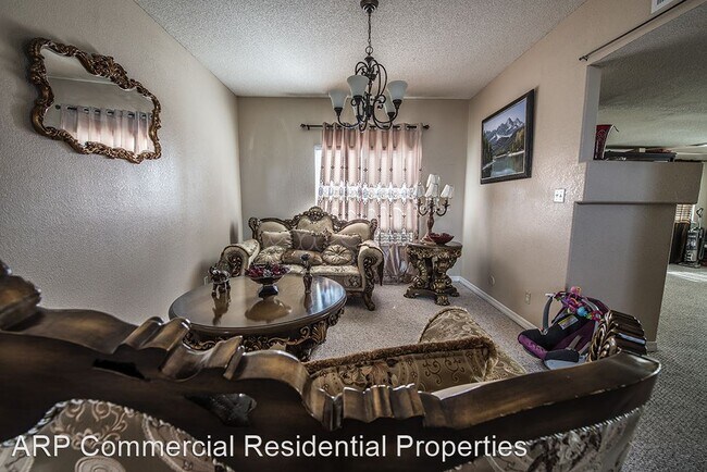 Building Photo - 5 br, 2.5 bath House - 11740 CAMPFIRE LN
