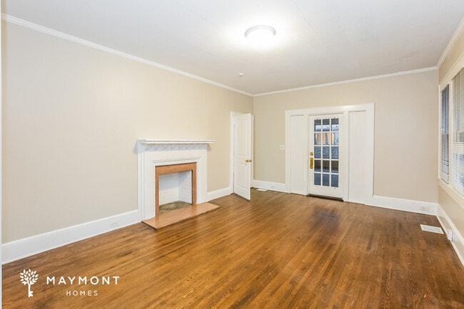 Building Photo - 38 Miller Ave SW