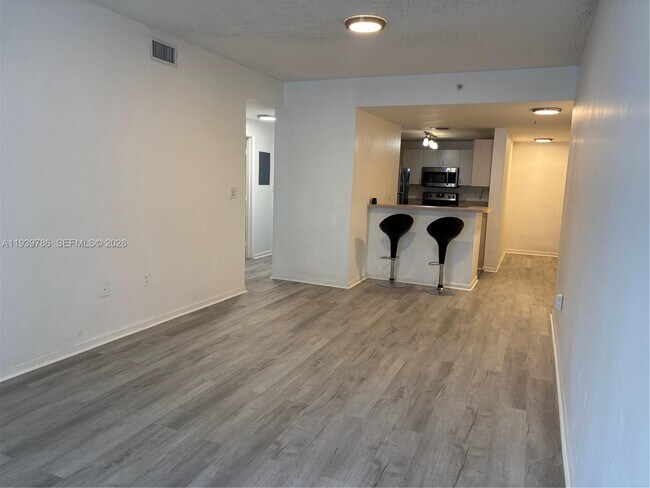 Foto del edificio - 185 SE 14th Terrace