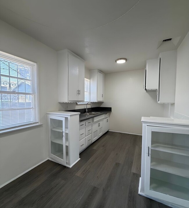 Photo - 807 West 82nd Street Apartment